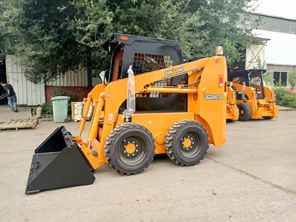 High Efficiency Skid Steer Loaders Compact Structure Wheel Skid Steer Loader JinGong JGM3070